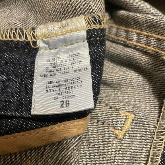 GUESS - Picture 6 of 6